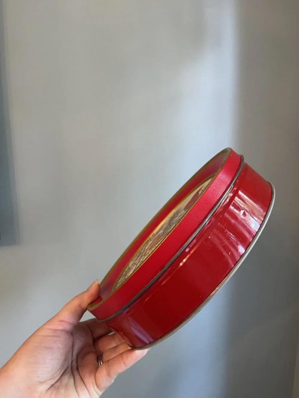 Vintage Christmas Cardinal Tin With Red & Gold Rimmed Design - 8